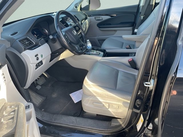 Used 2019 Honda Pilot Touring image 15