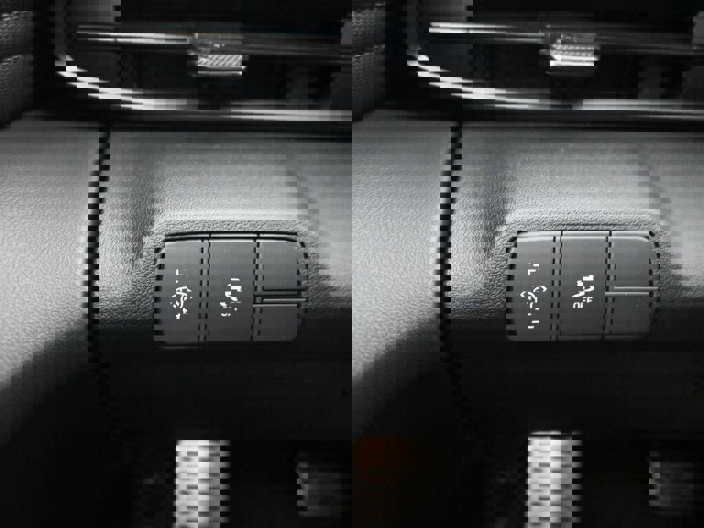 New 2026 Hyundai Elantra Sport image 19