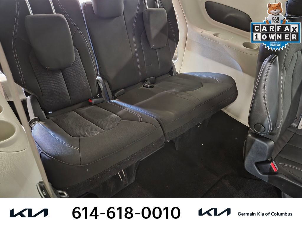 Used 2023 Chrysler Voyager LX image 19