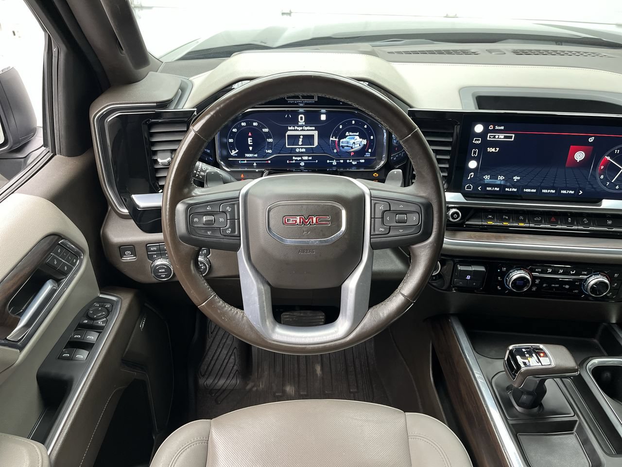 Certified 2022 GMC Sierra 1500 SLT w/ SLT Premium Plus Package AWD/4WD image 16