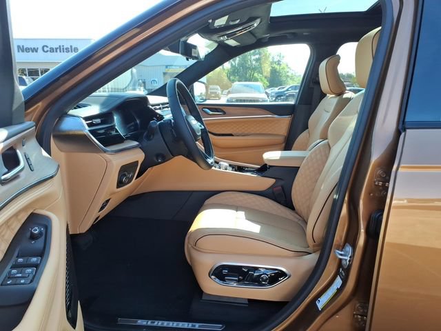 New 2027 Jeep Grand Cherokee Summit AWD/4WD image 13