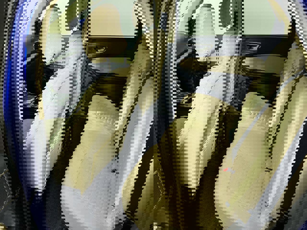 Used 2015 Ford Edge SEL image 30