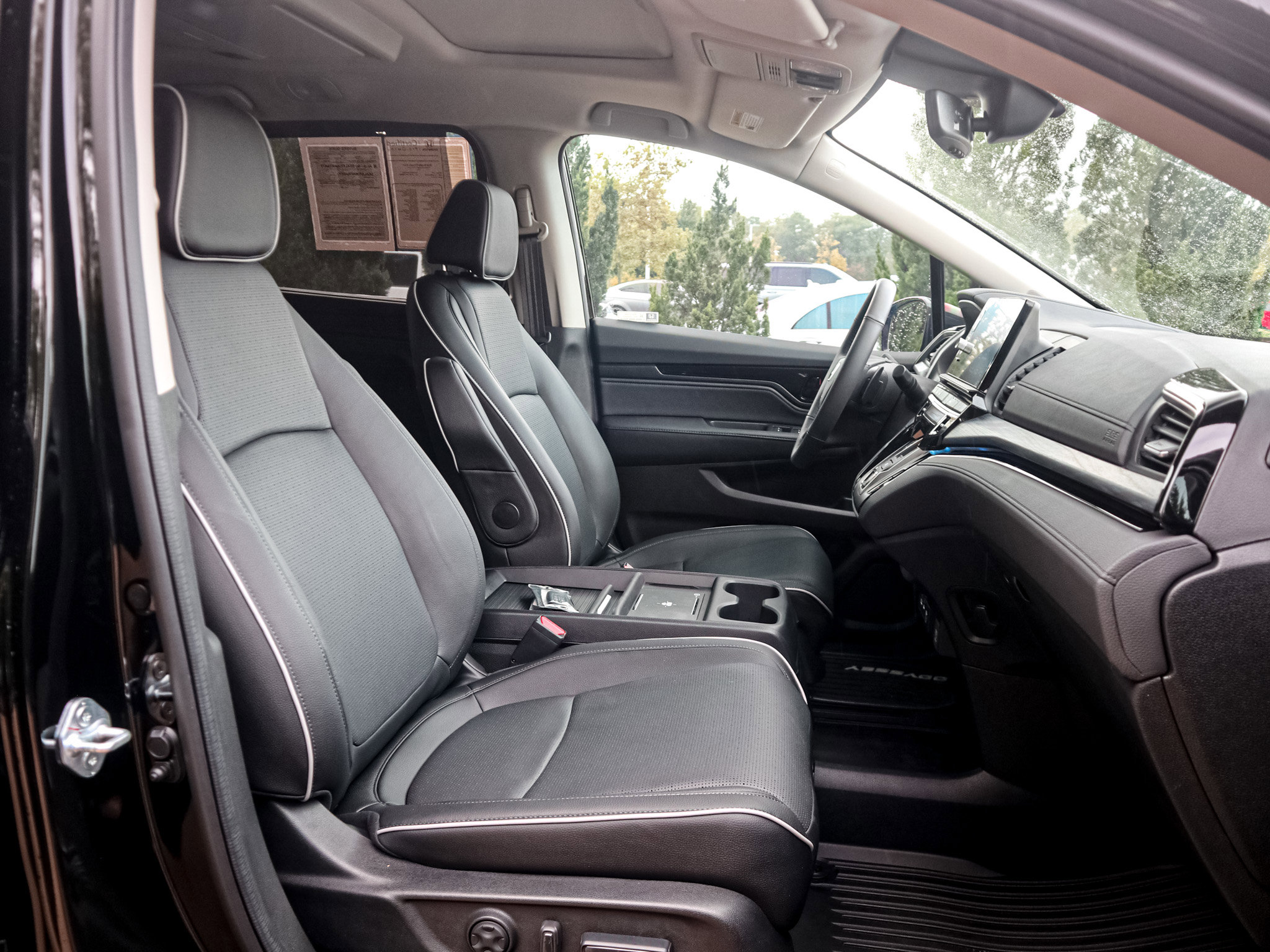 Used 2026 Honda Odyssey Elite image 34