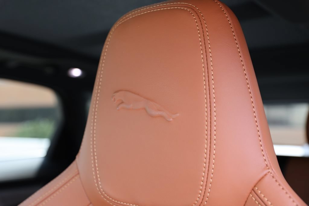 Certified 2026 Jaguar F-PACE R-Dynamic S AWD/4WD image 15