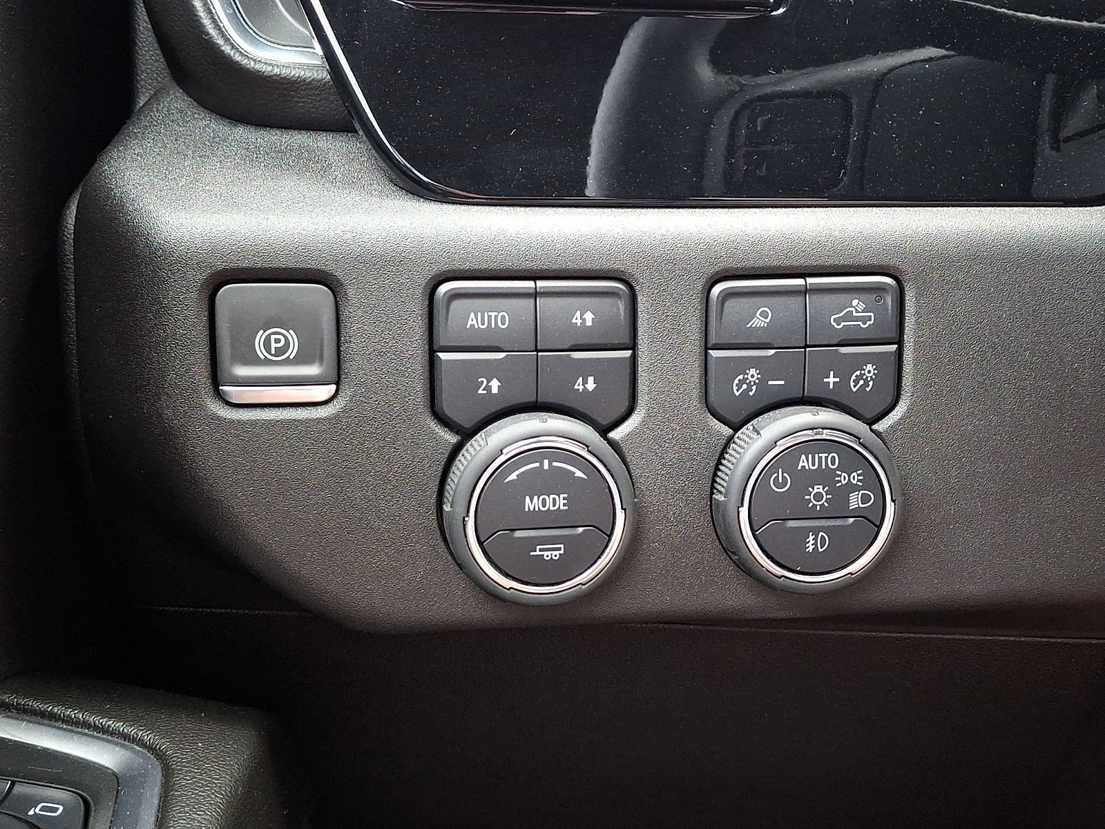 Certified 2024 Chevrolet Silverado 2500 LTZ w/ LTZ Convenience Package AWD/4WD image 23