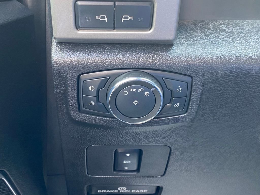 Used 2018 Ford F250 Lariat w/ Lariat Value Package AWD/4WD image 30