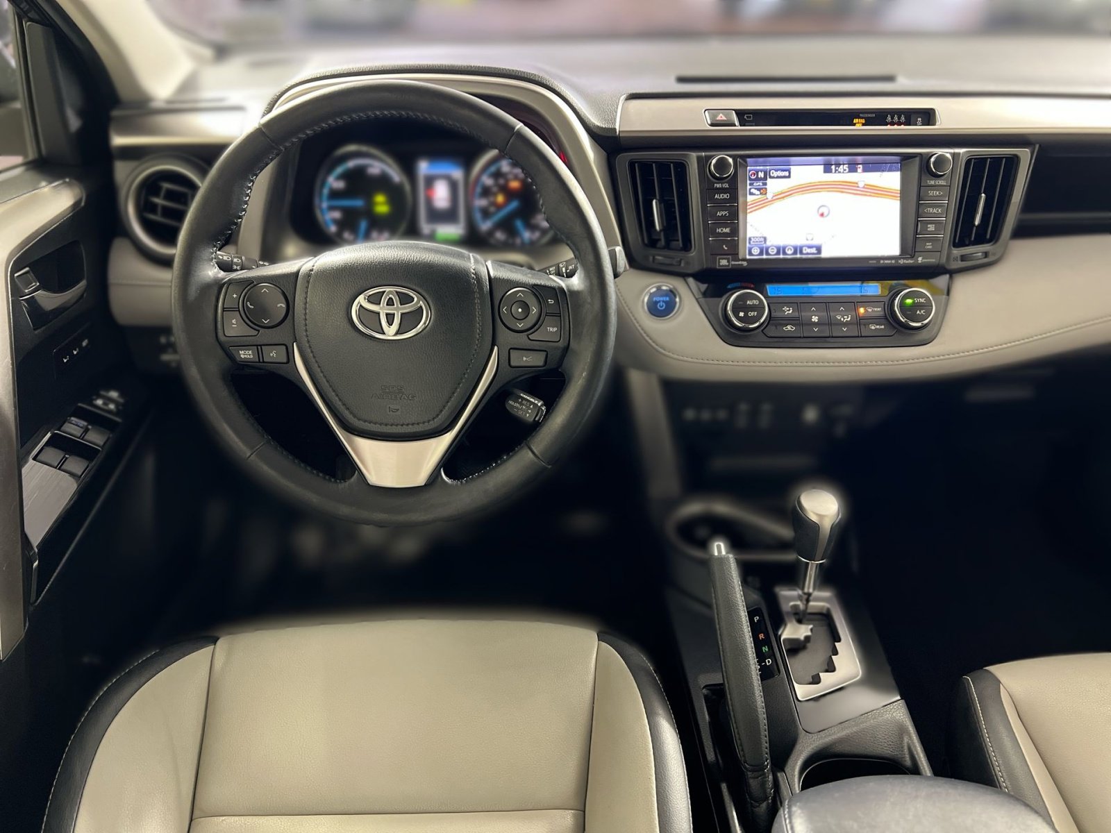 Used 2018 Toyota RAV4 Limited image 23