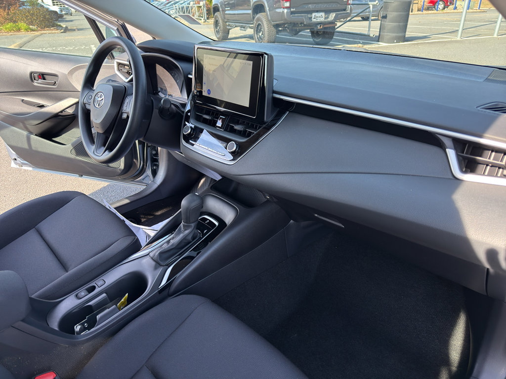 Used 2024 Toyota Corolla LE image 29