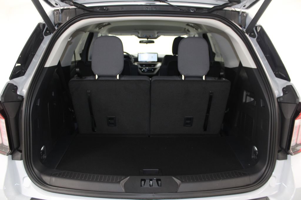 New 2026 Ford Explorer Active image 15