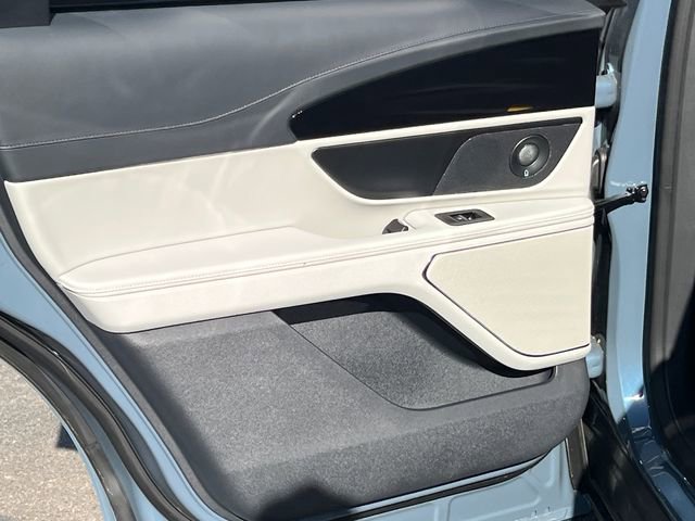 New 2026 Lincoln Nautilus Reserve AWD/4WD image 18