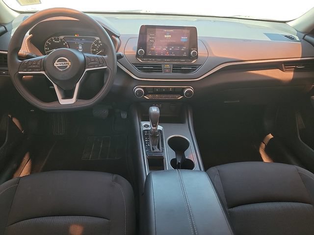 Used 2022 Nissan Altima 2.5 SV FWD image 9