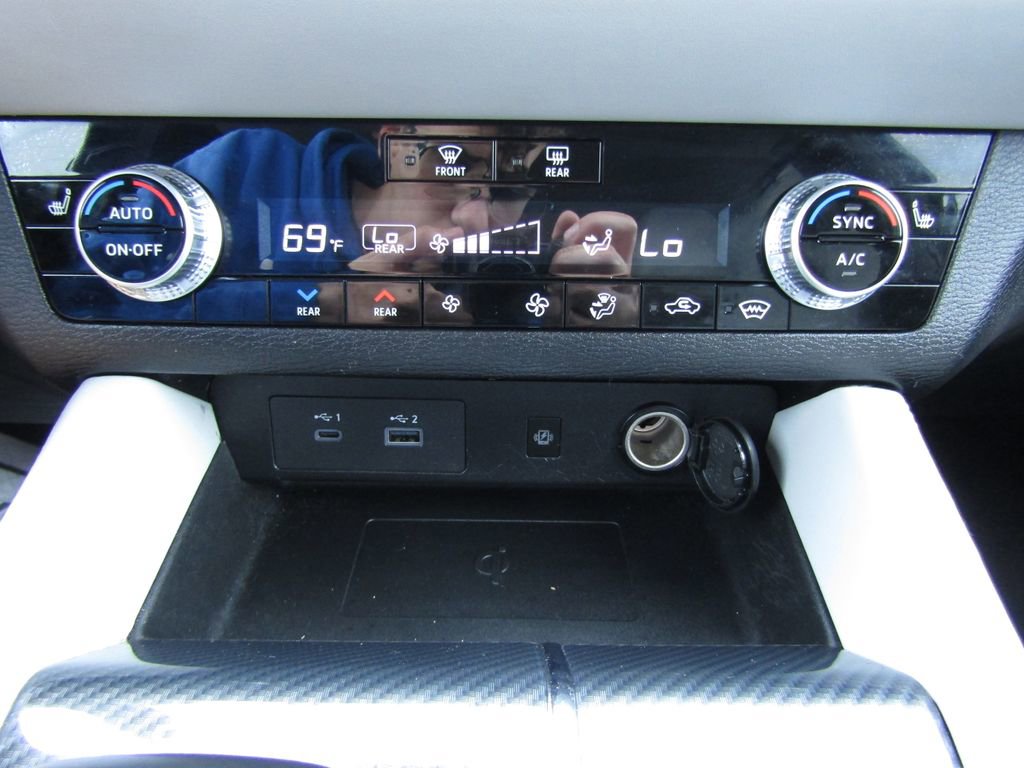 Used 2024 Mitsubishi Outlander SEL image 29