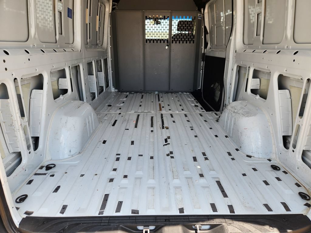 Used 2023 Mercedes-Benz Sprinter 2500 image 32