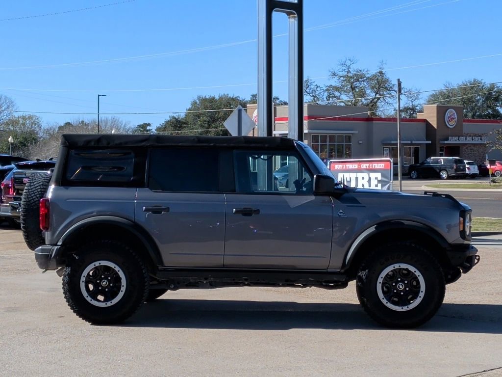 Used 2021 Ford Bronco Black Diamond w/ Sasquatch Package image 10