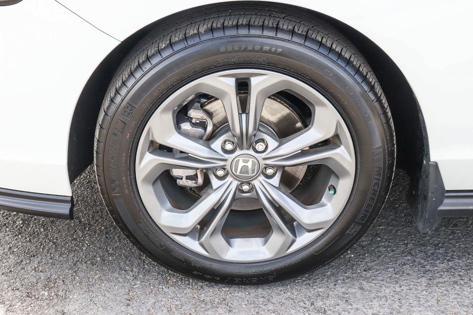 Used 2024 Honda Accord EX image 11