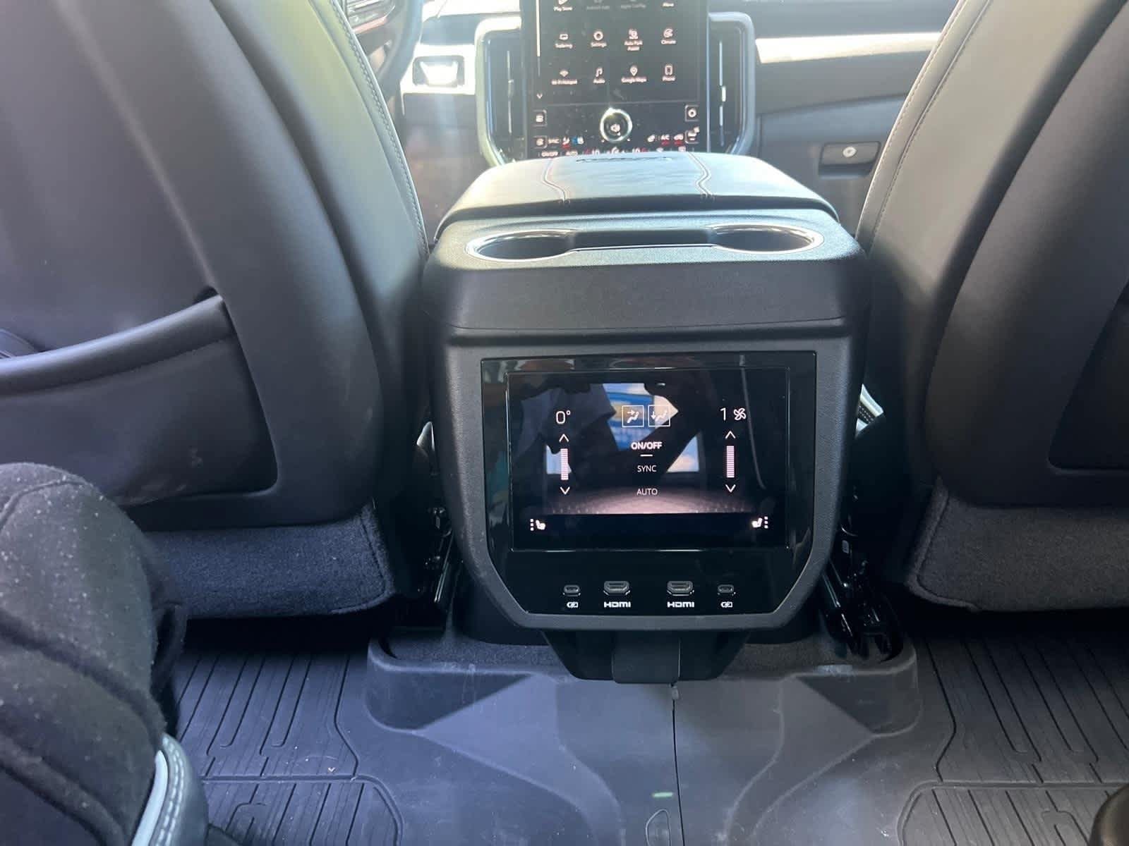 Certified 2025 GMC Yukon AT4 Ultimate w/ LPO, Floor Liner Package AWD/4WD image 35