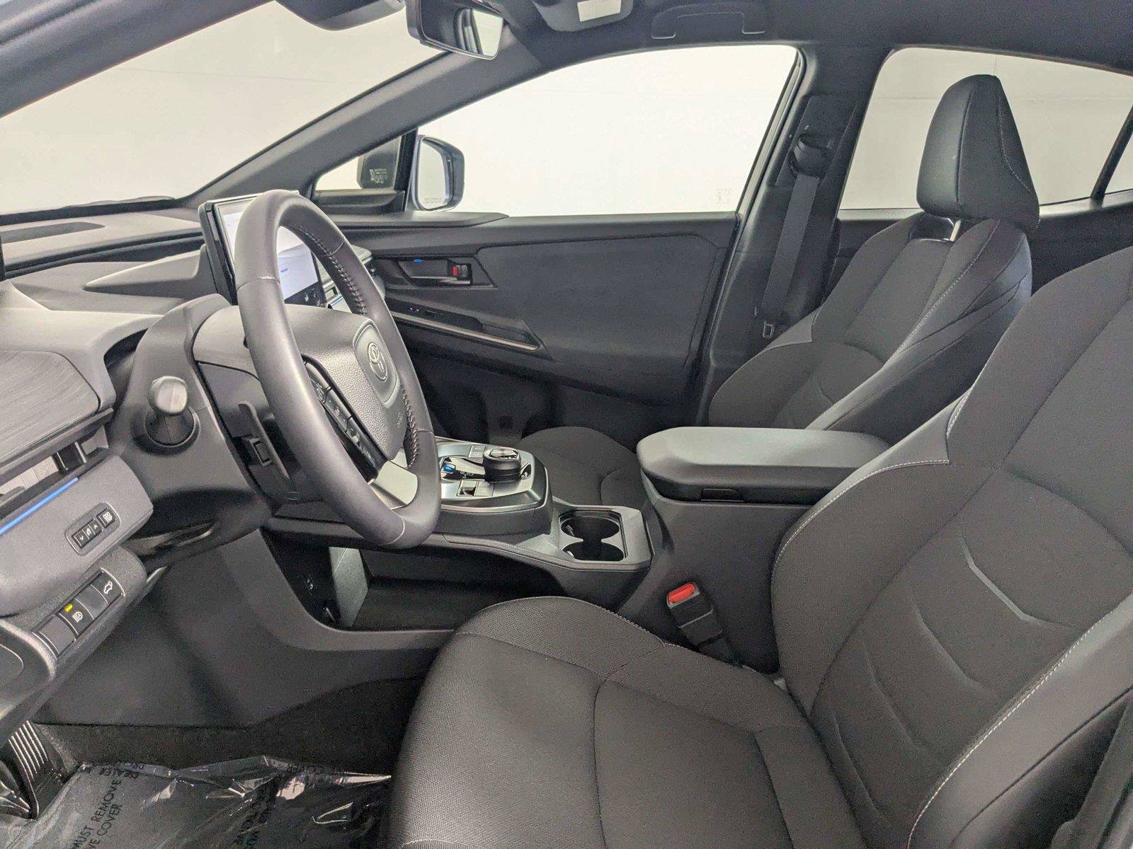 Used 2026 Toyota C-HR AWD/4WD image 12