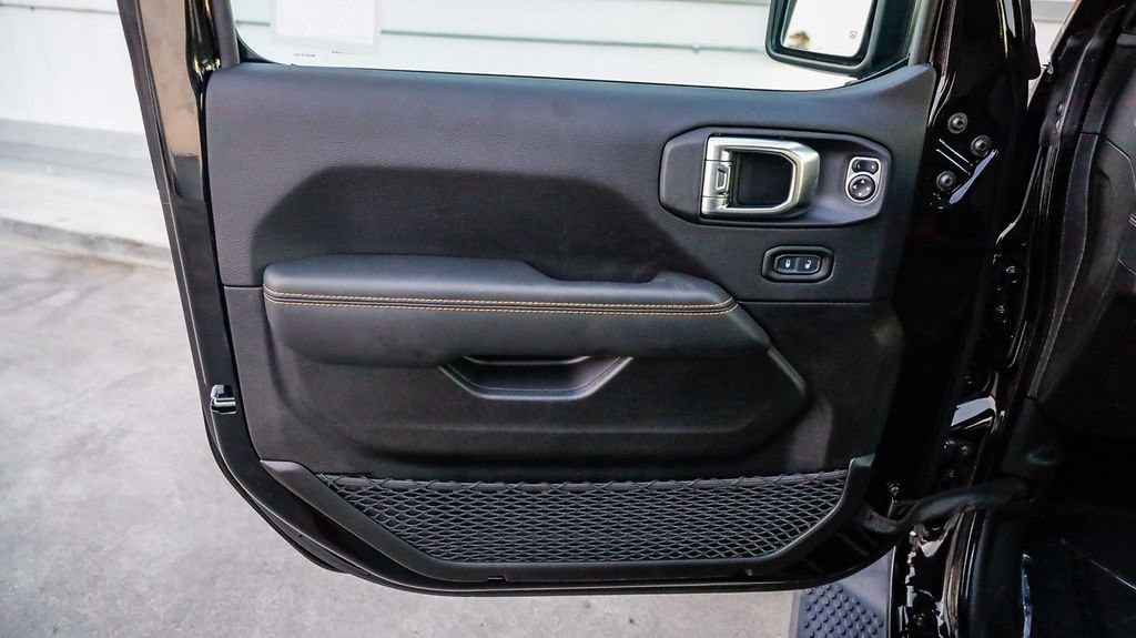 New 2025 Jeep Wrangler Sahara image 22