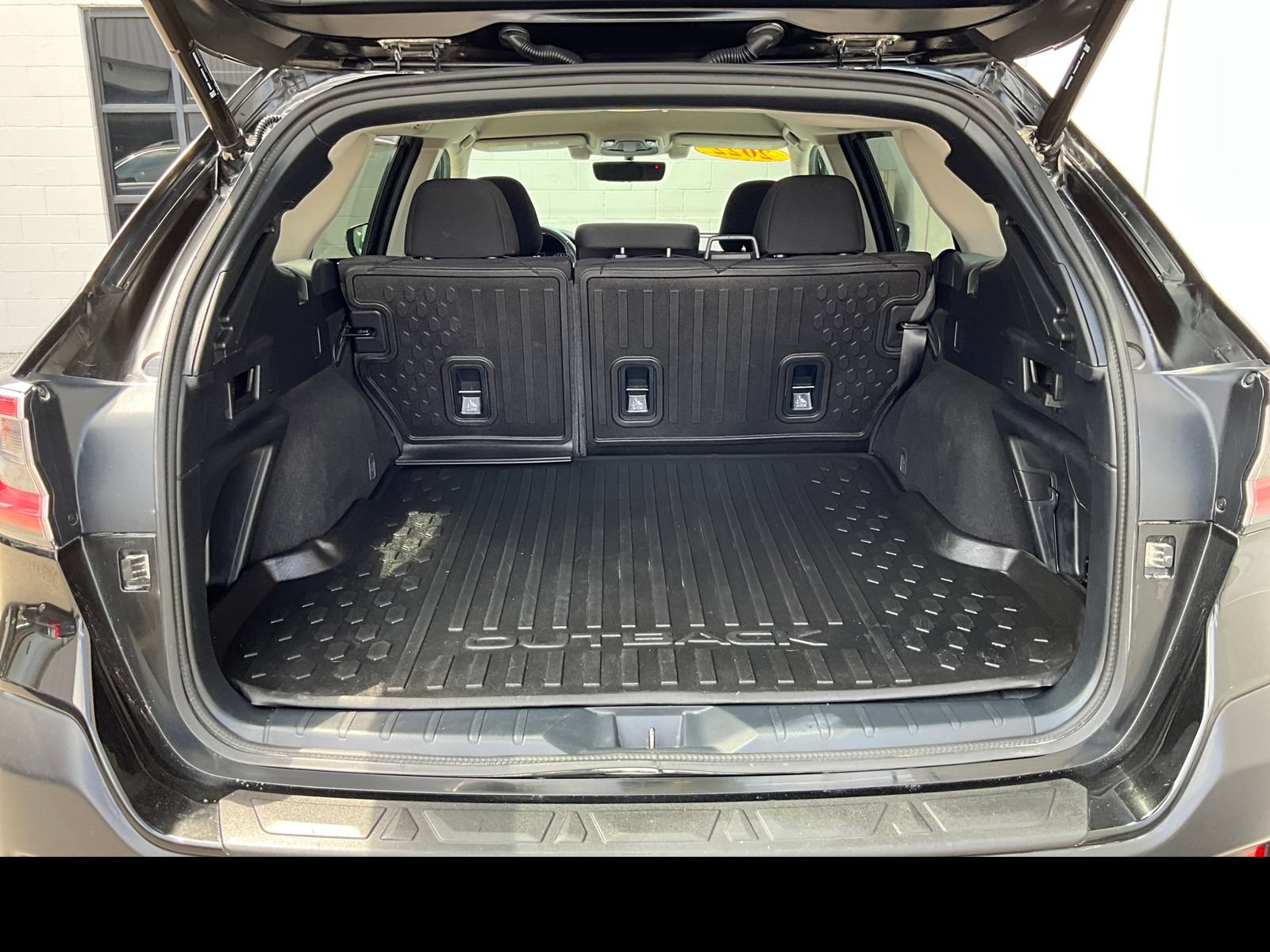 Used 2022 Subaru Outback Premium AWD/4WD image 11