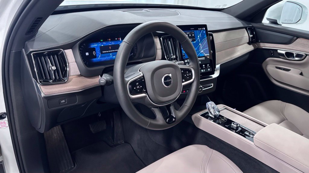 Certified 2026 Volvo XC90 B6 Plus AWD/4WD image 10