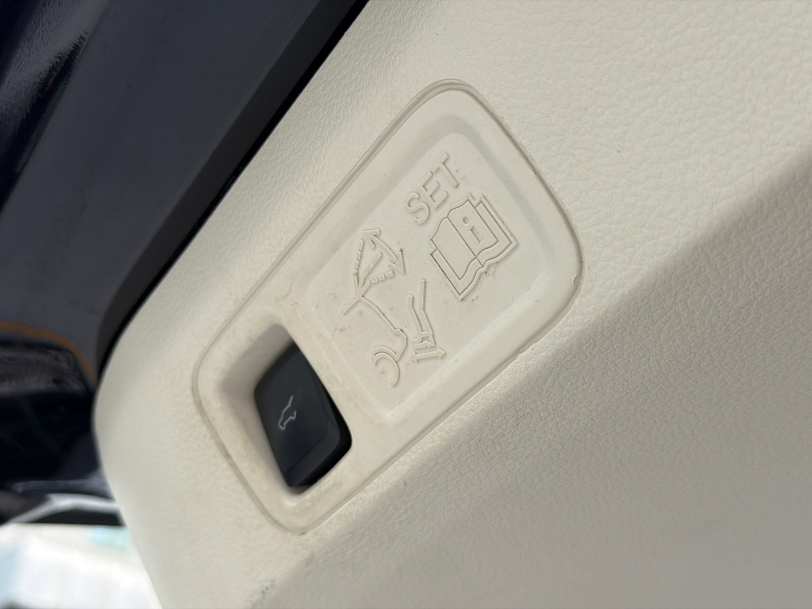 Used 2022 Lincoln Navigator Black Label AWD/4WD image 9