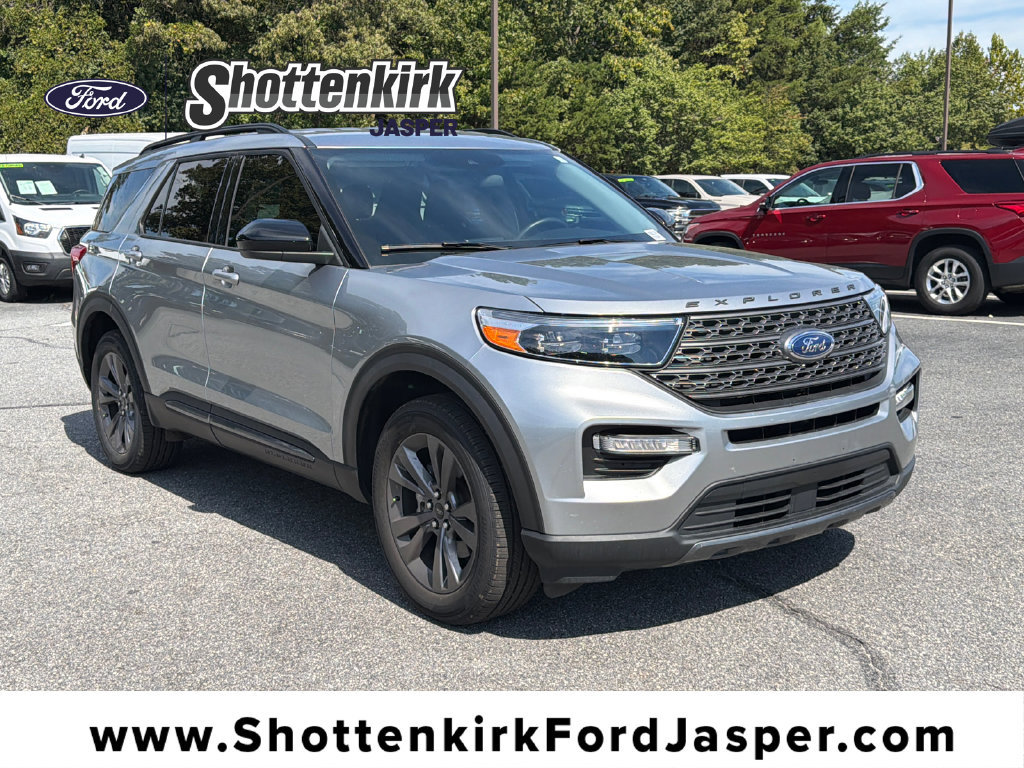 Used 2024 Ford Explorer XLT w/ Equipment Group 202A