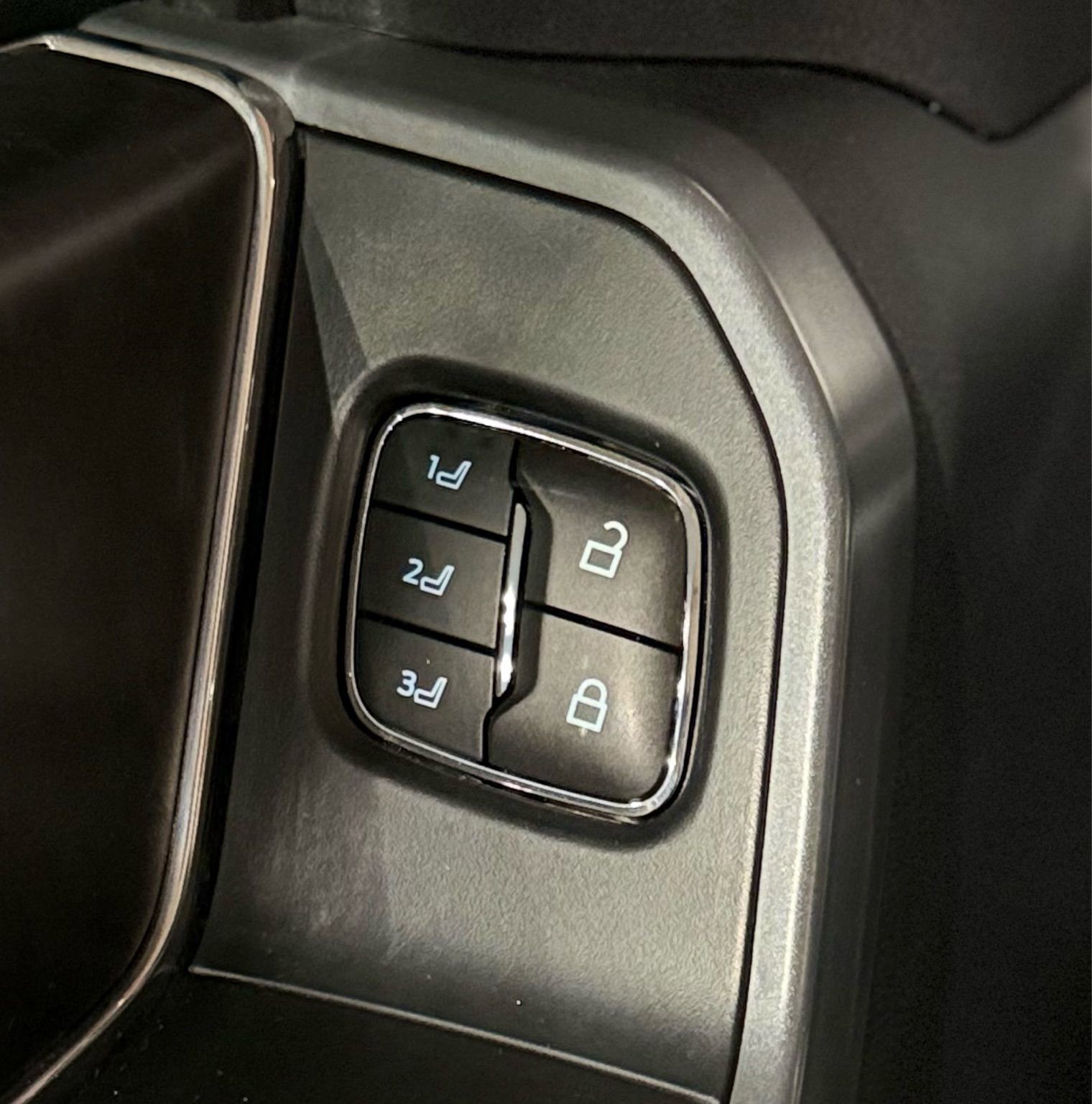 Used 2023 Ford F150 Lariat image 35