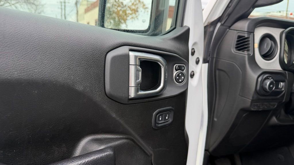 Used 2024 Jeep Wrangler Sport S image 13