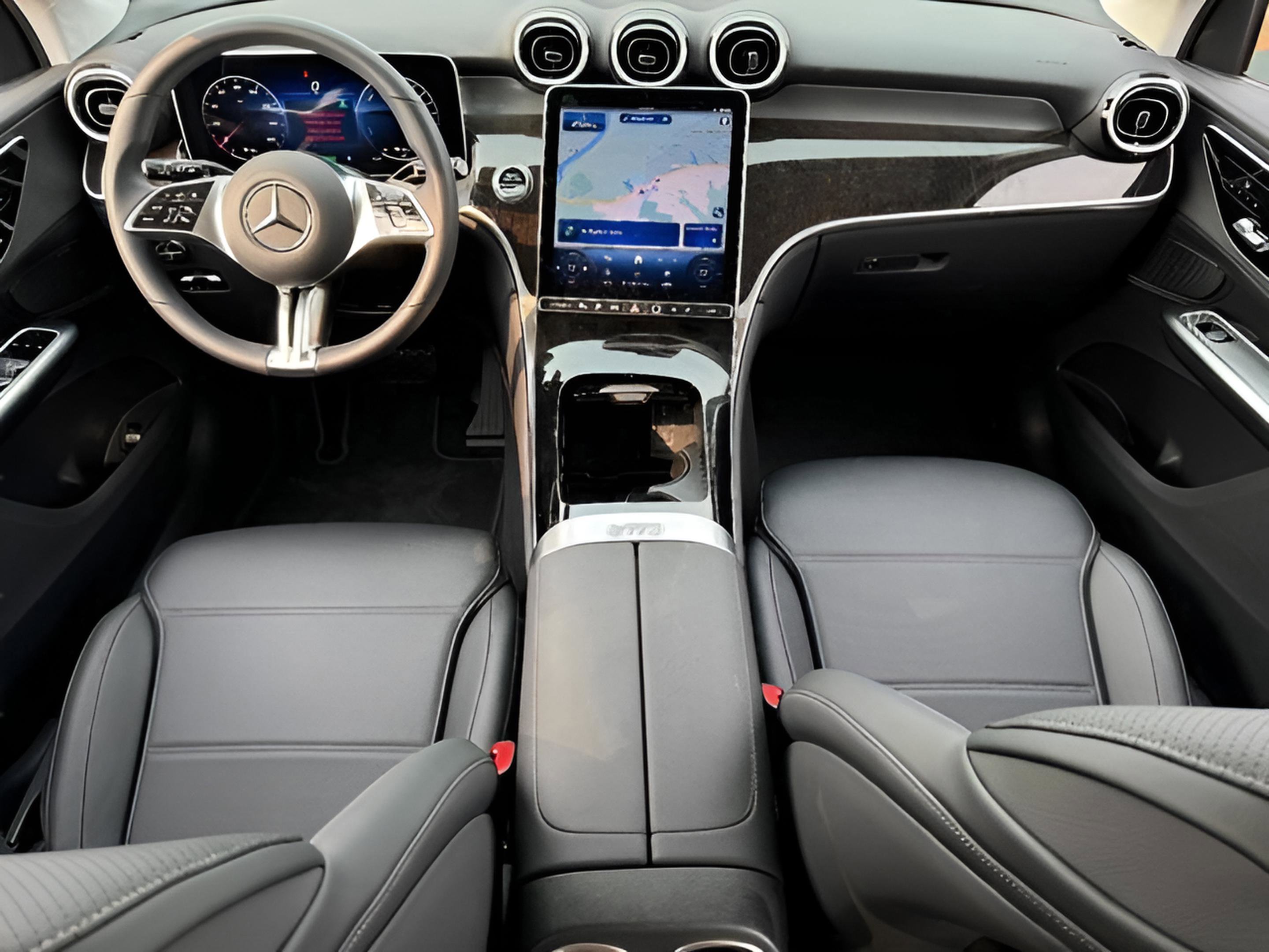 Certified 2025 Mercedes-Benz GLC 350e 4MATIC image 13