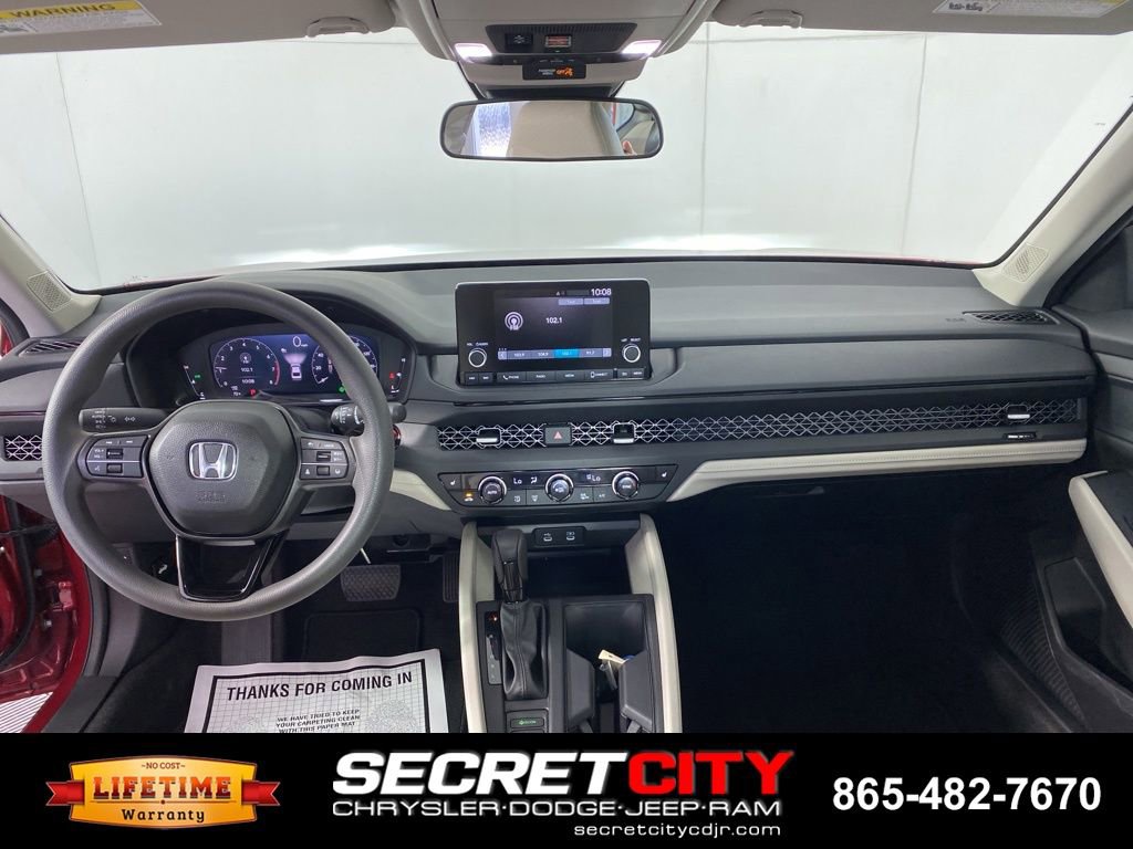 Used 2025 Honda Accord SE image 27