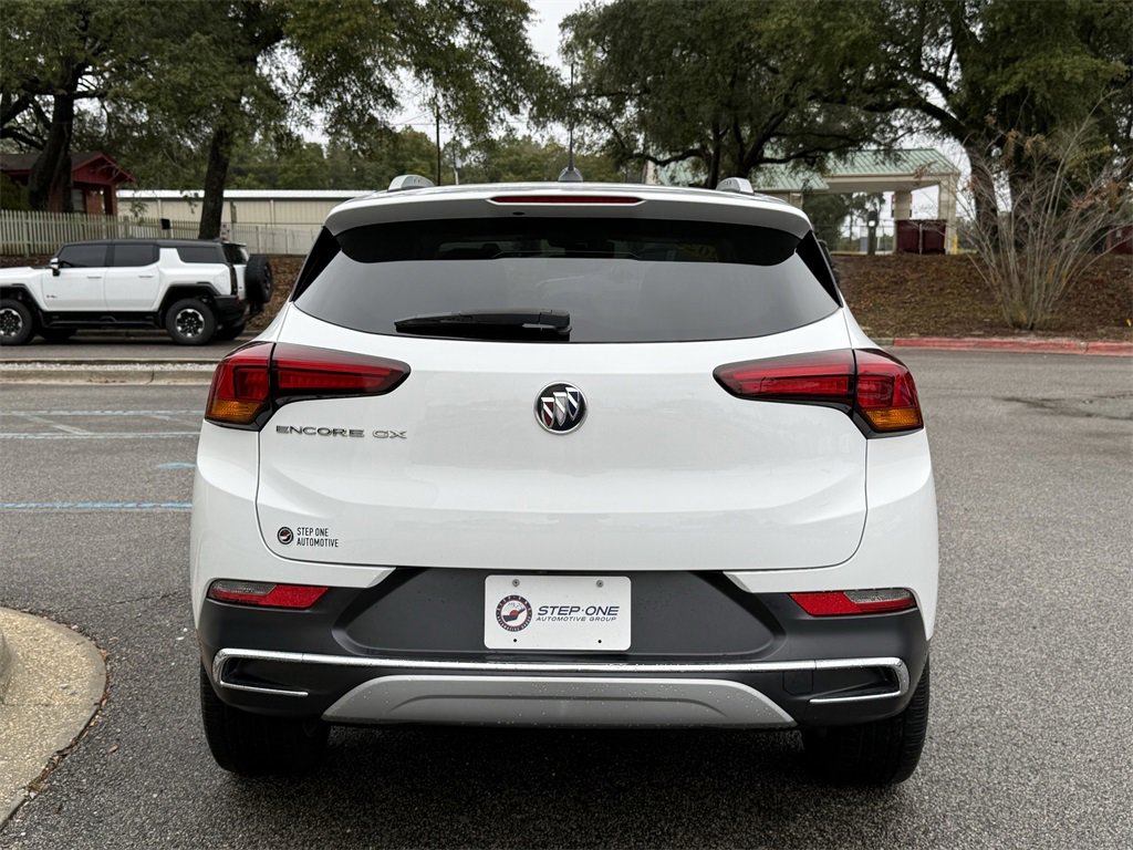 Used 2022 Buick Encore GX Essence w/ Experience Buick Package image 6