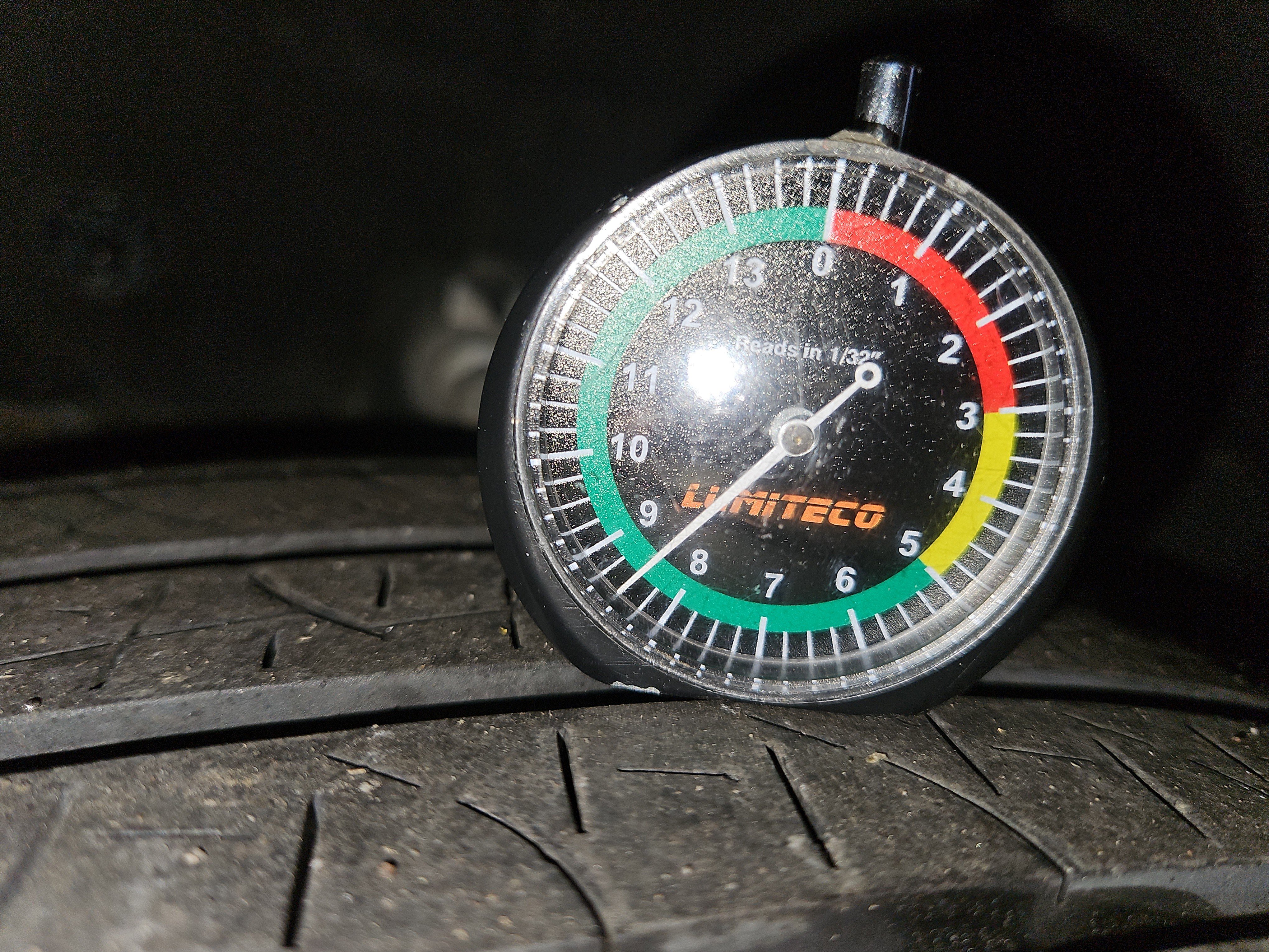 Used 2023 Ford Explorer Limited image 28