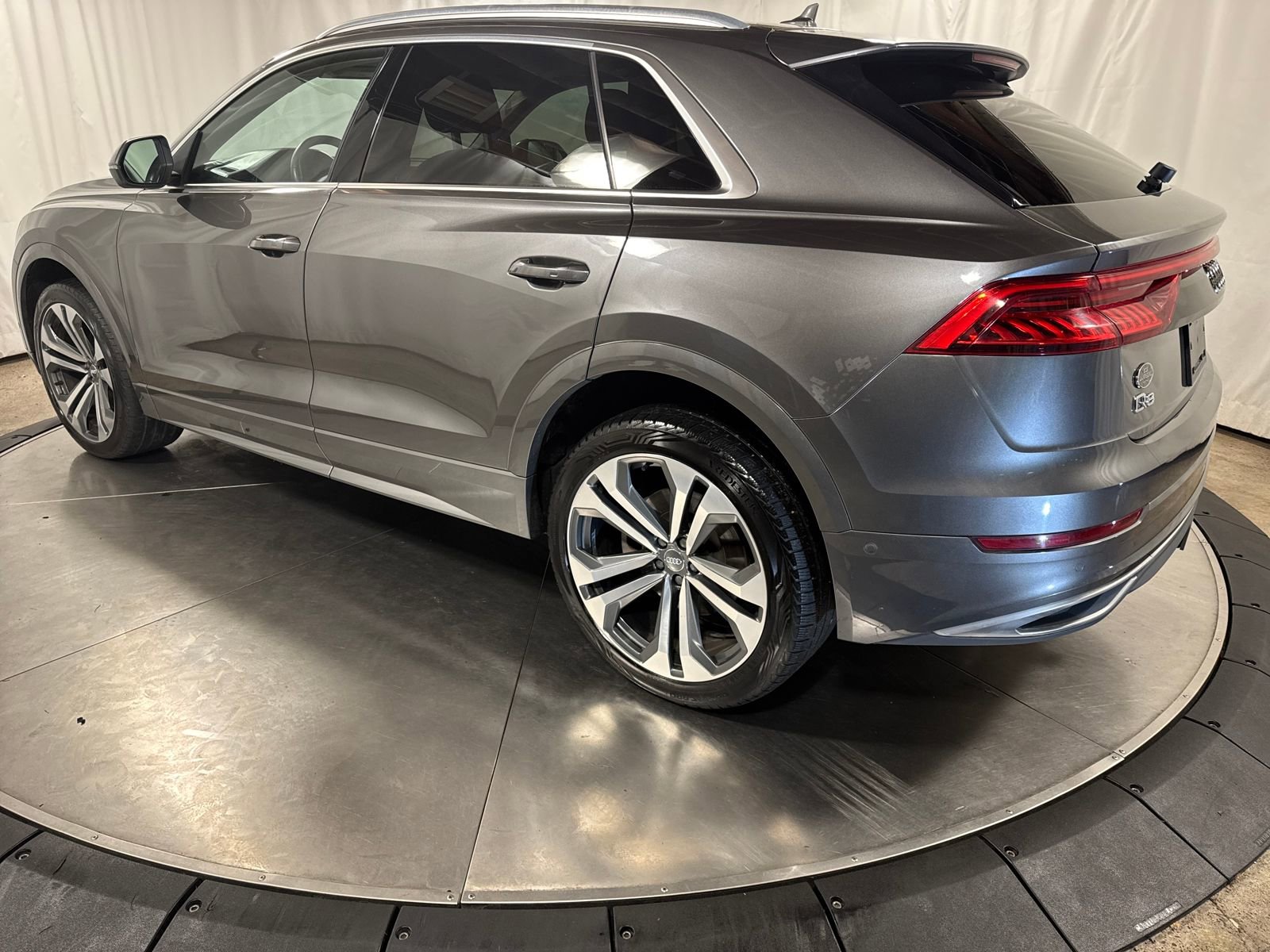 Used 2020 Audi Q8 Prestige w/ Prestige Package image 7