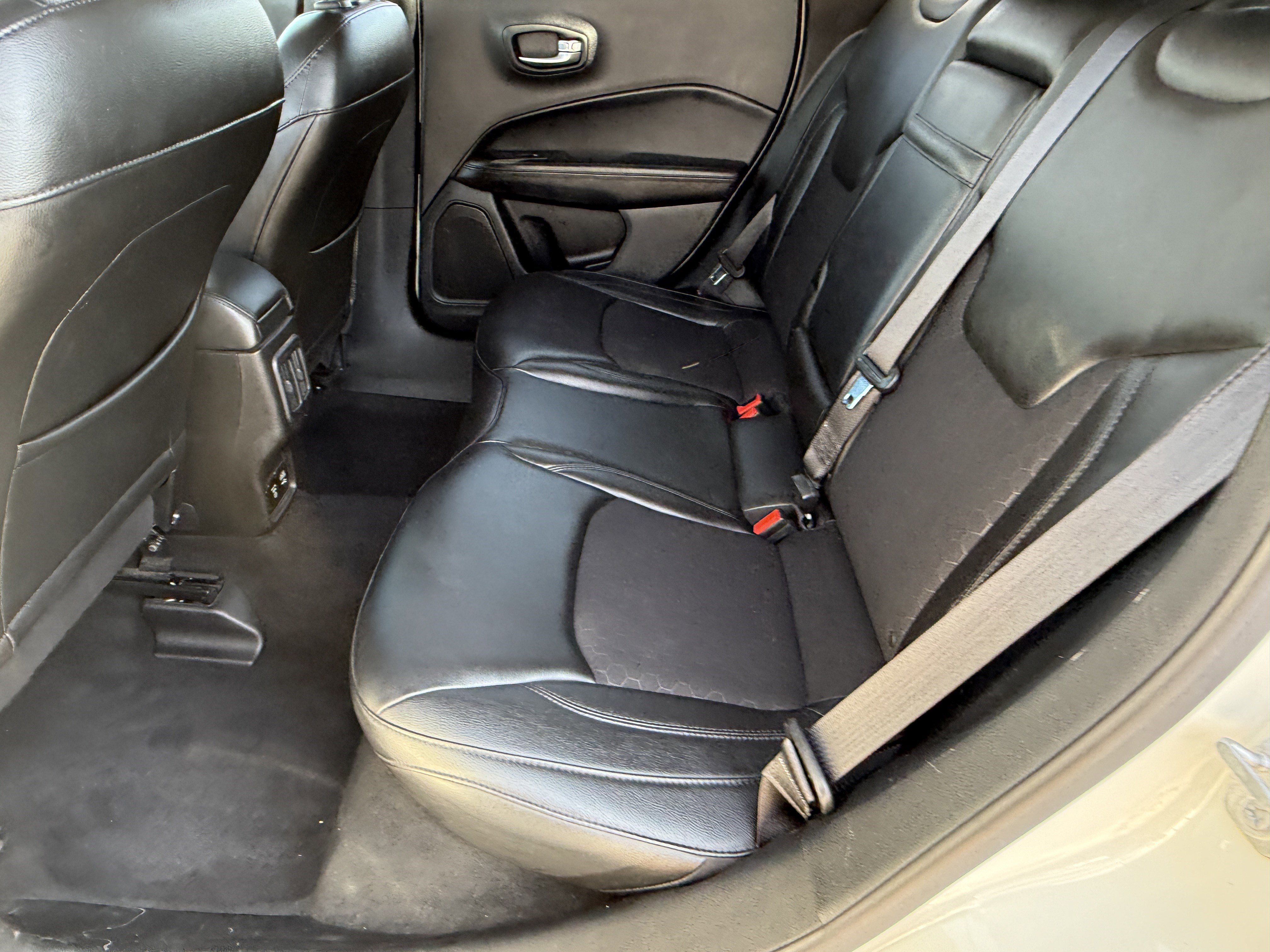 Used 2018 Jeep Compass Altitude w/ Popular Equipment Group image 28