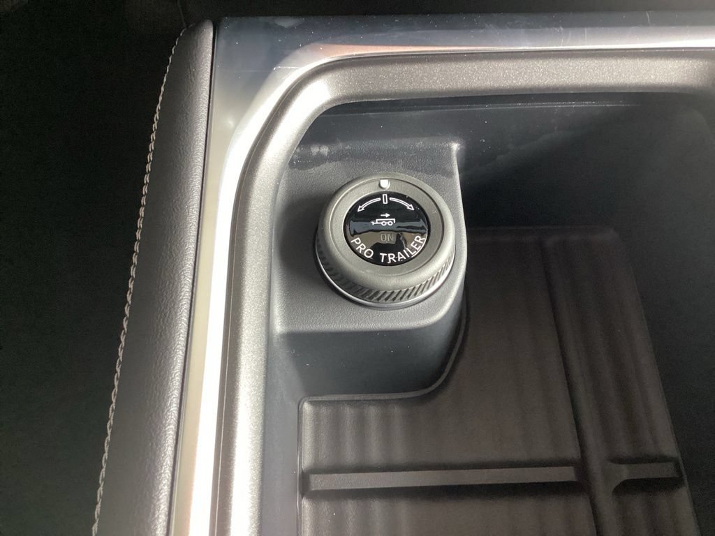 New 2026 Ford Expedition Platinum w/ Stealth Appearance Package AWD/4WD image 82