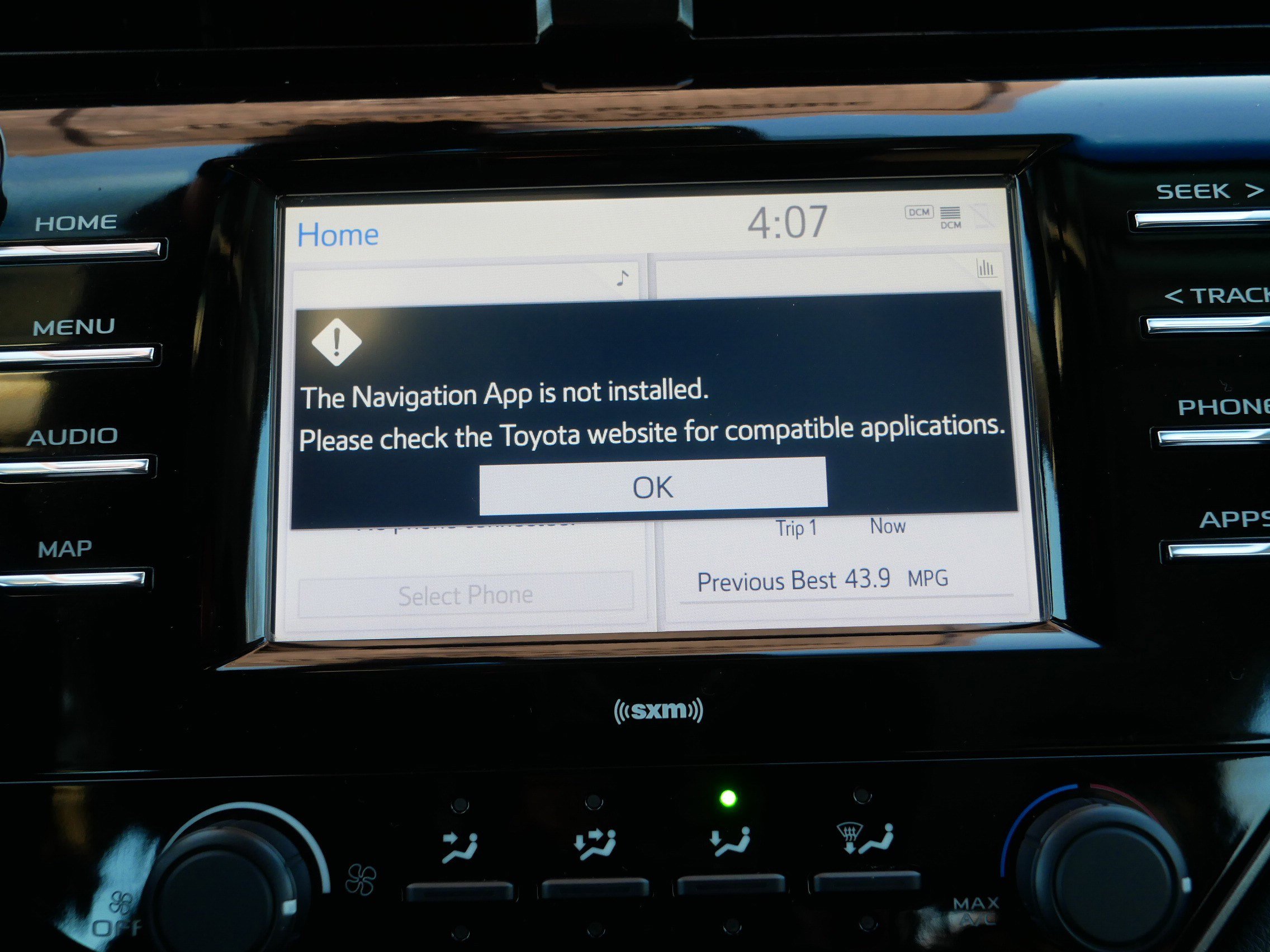 Used 2020 Toyota Camry LE image 30