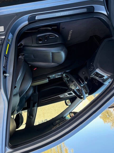 Used 2017 Genesis G80 3.8 image 14