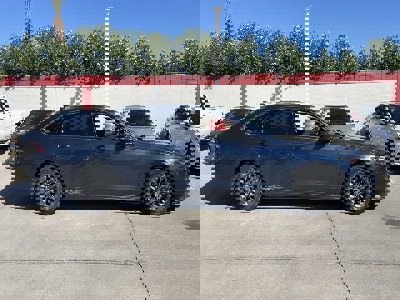 Used 2023 Honda Accord EX image 3