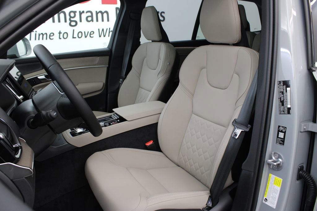 New 2026 Volvo XC90 B6 Plus w/ Protection Package Premier image 15