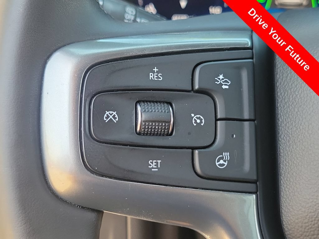 Used 2023 Chevrolet Tahoe Z71 w/ Luxury Package AWD/4WD image 5