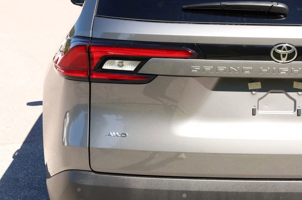 New 2026 Toyota Grand Highlander Platinum image 23