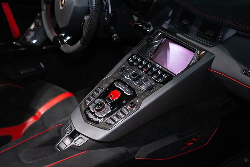 Used 2017 Lamborghini Aventador LP 750-4 Superveloce AWD/4WD image 34