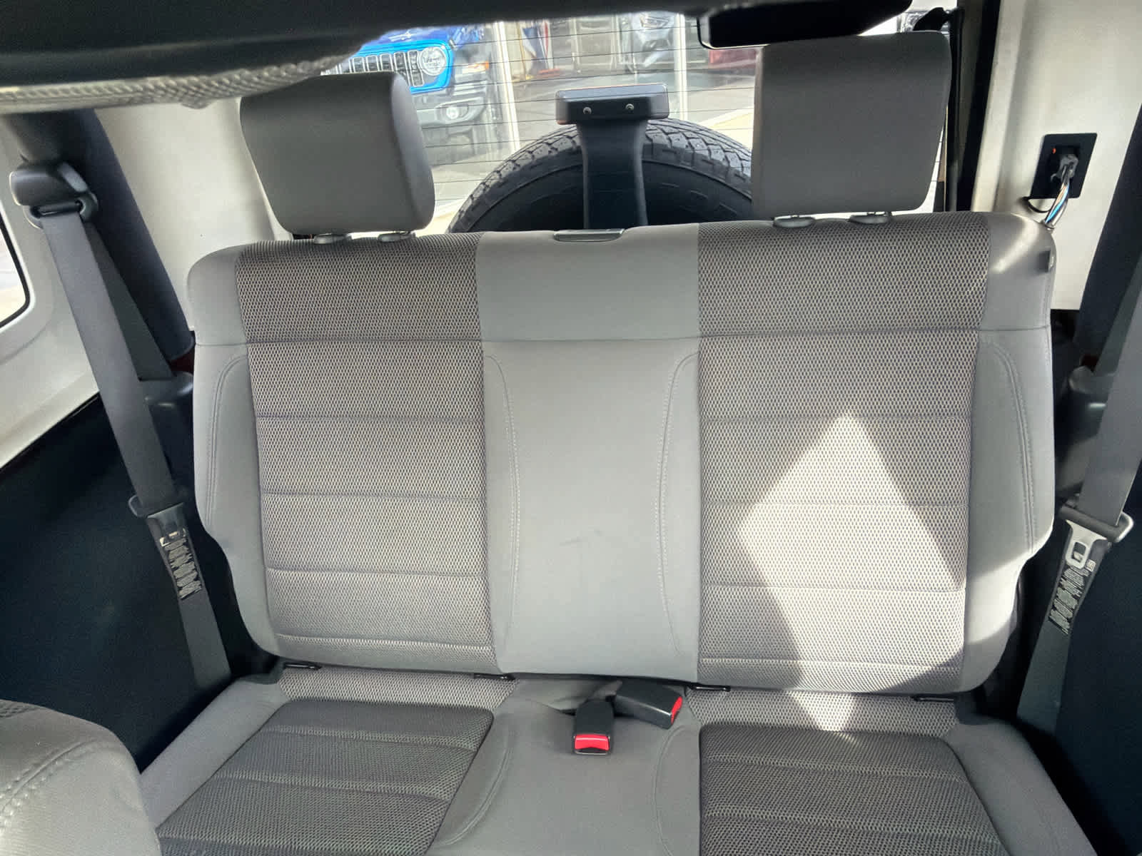 Used 2007 Jeep Wrangler Sahara w/ Dual Top Group image 12