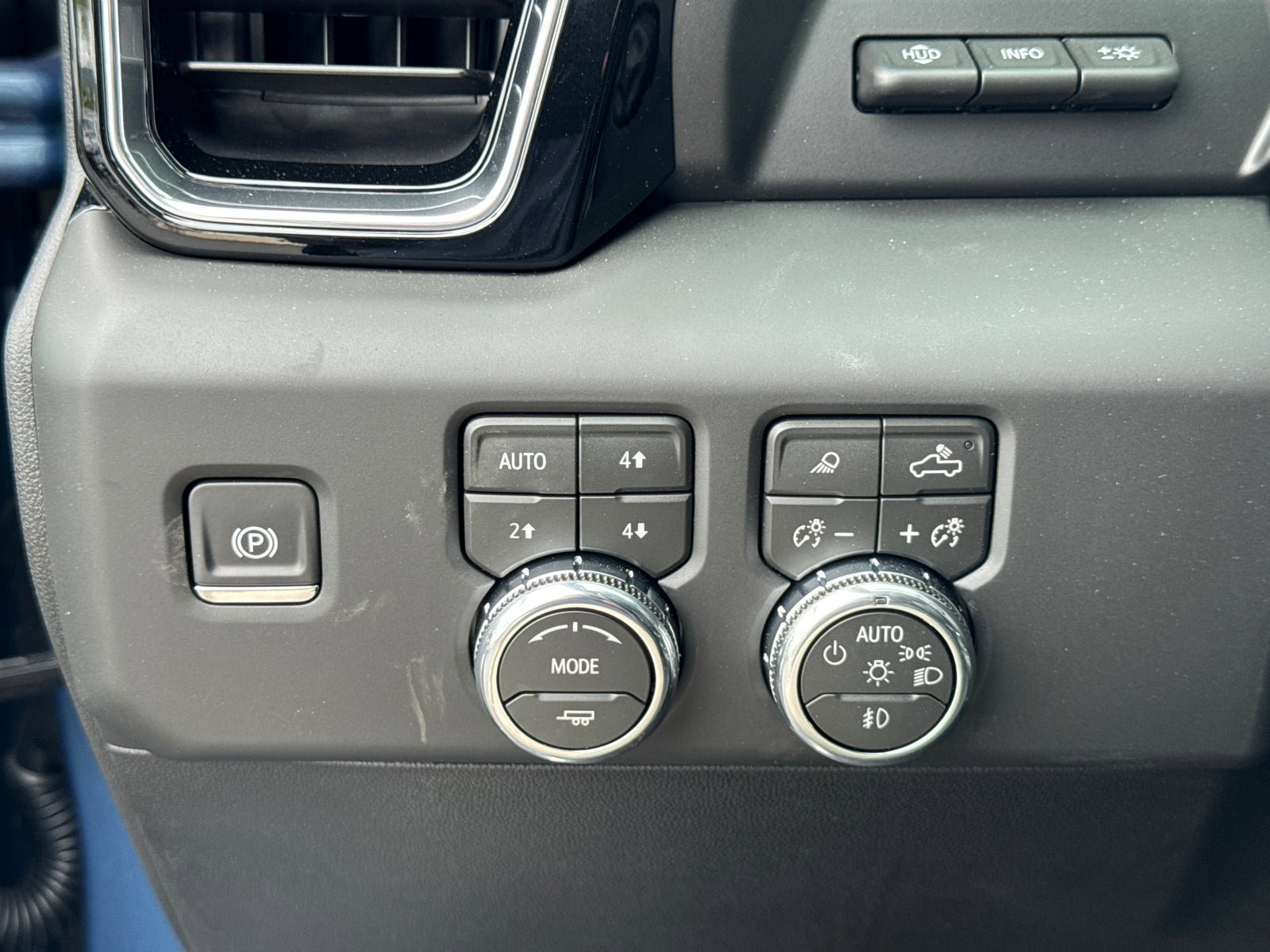 Used 2026 GMC Sierra 1500 Denali AWD/4WD image 31