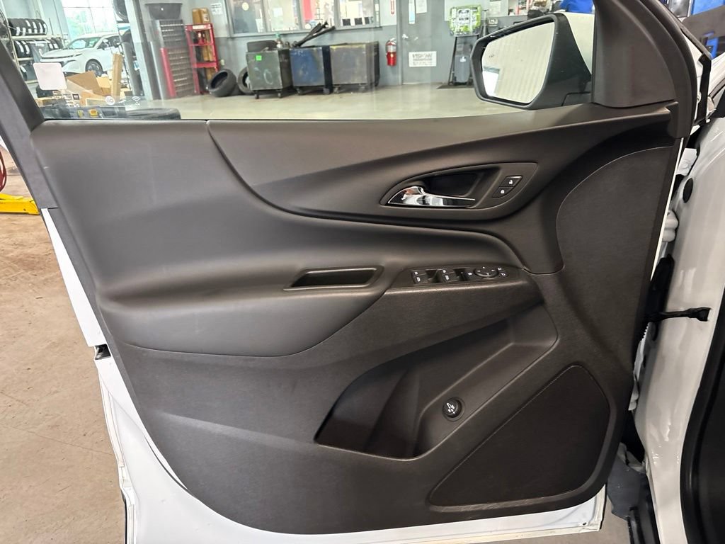 Used 2024 Chevrolet Equinox LT w/ LPO, Floor Liner Package AWD/4WD image 21
