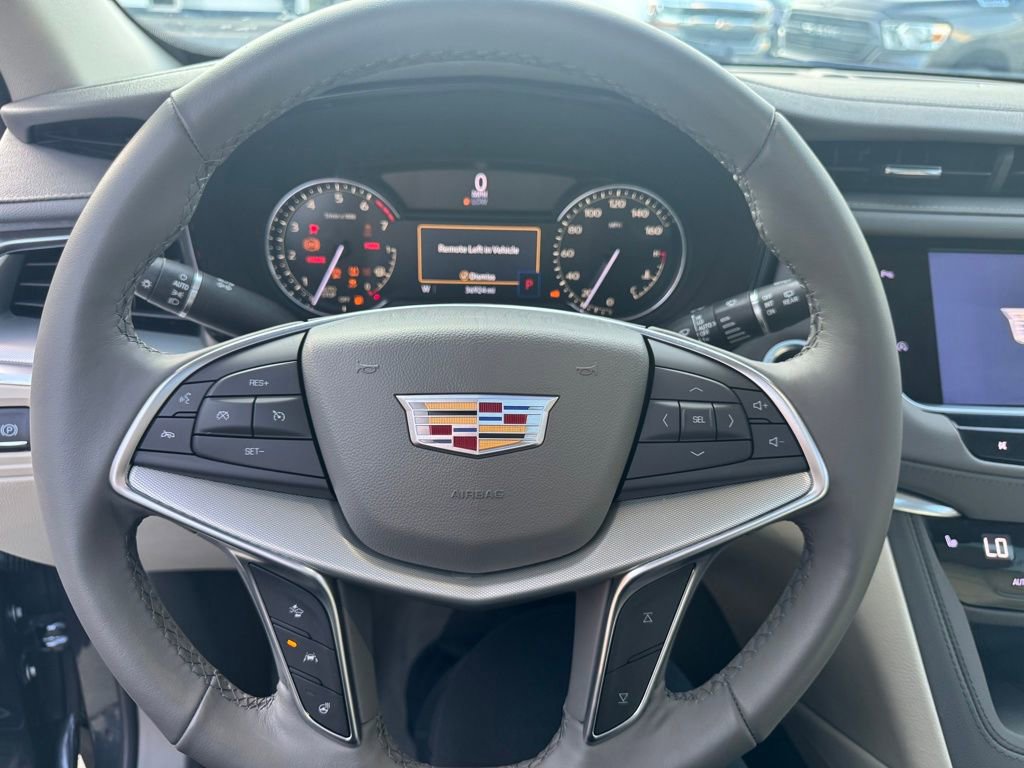 Used 2022 Cadillac XT5 Premium Luxury image 15
