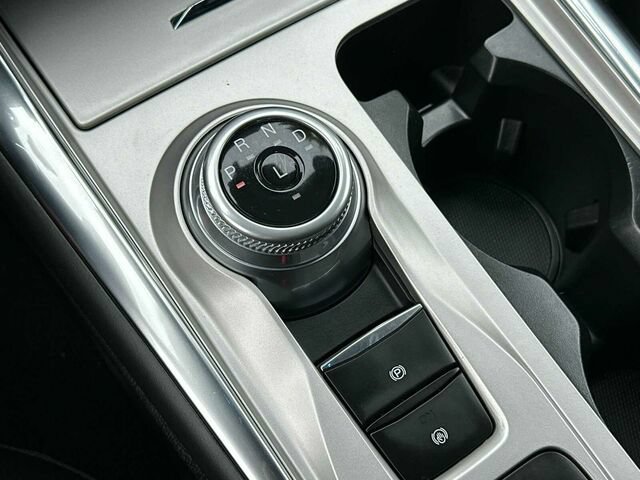 Used 2022 Ford Explorer XLT w/ Equipment Group 202A RWD image 27