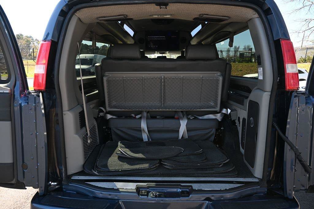 Used 2023 Chevrolet Express 2500 Extended RWD image 27