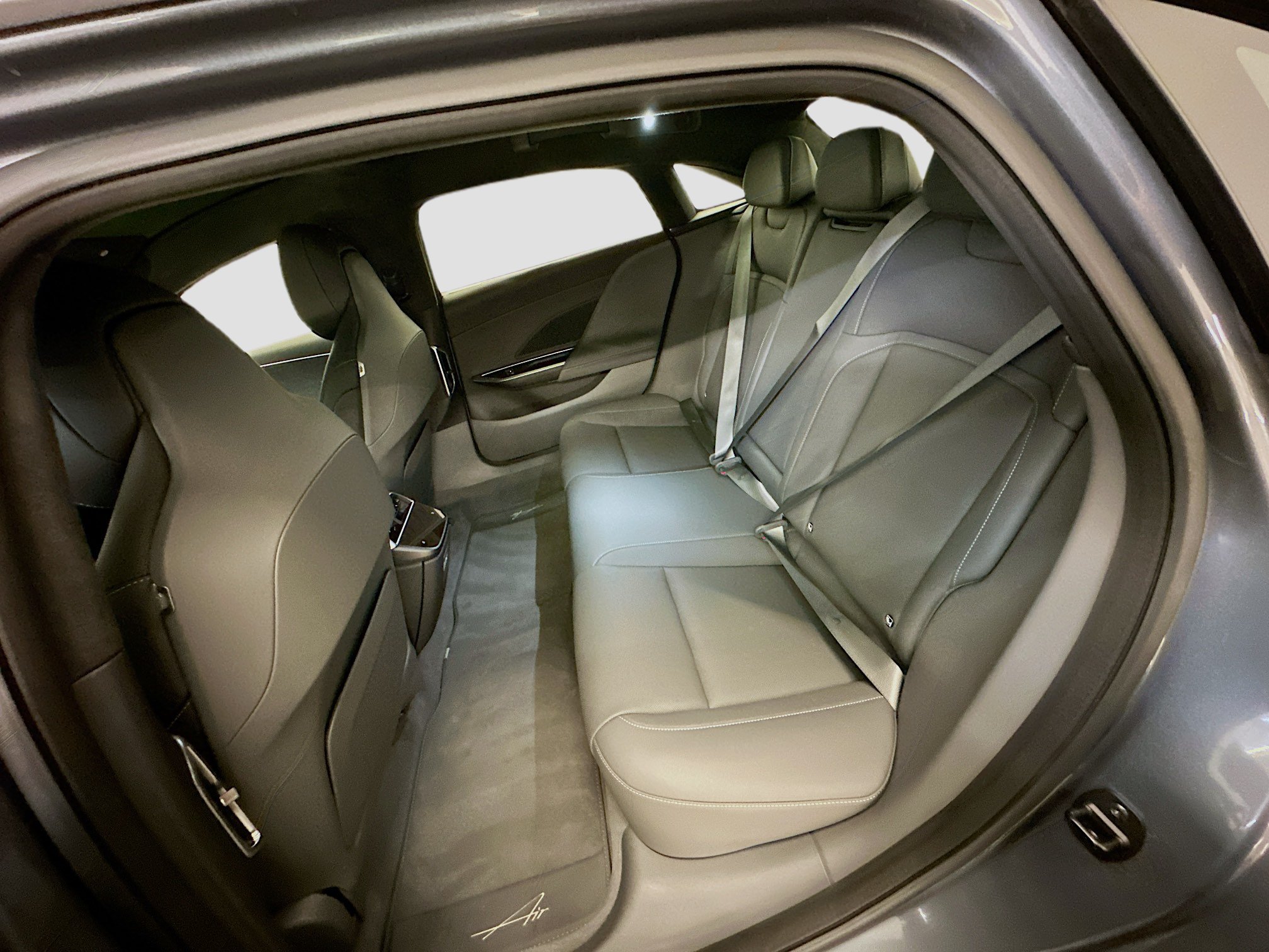 Used 2024 Lucid Air Touring AWD/4WD image 30