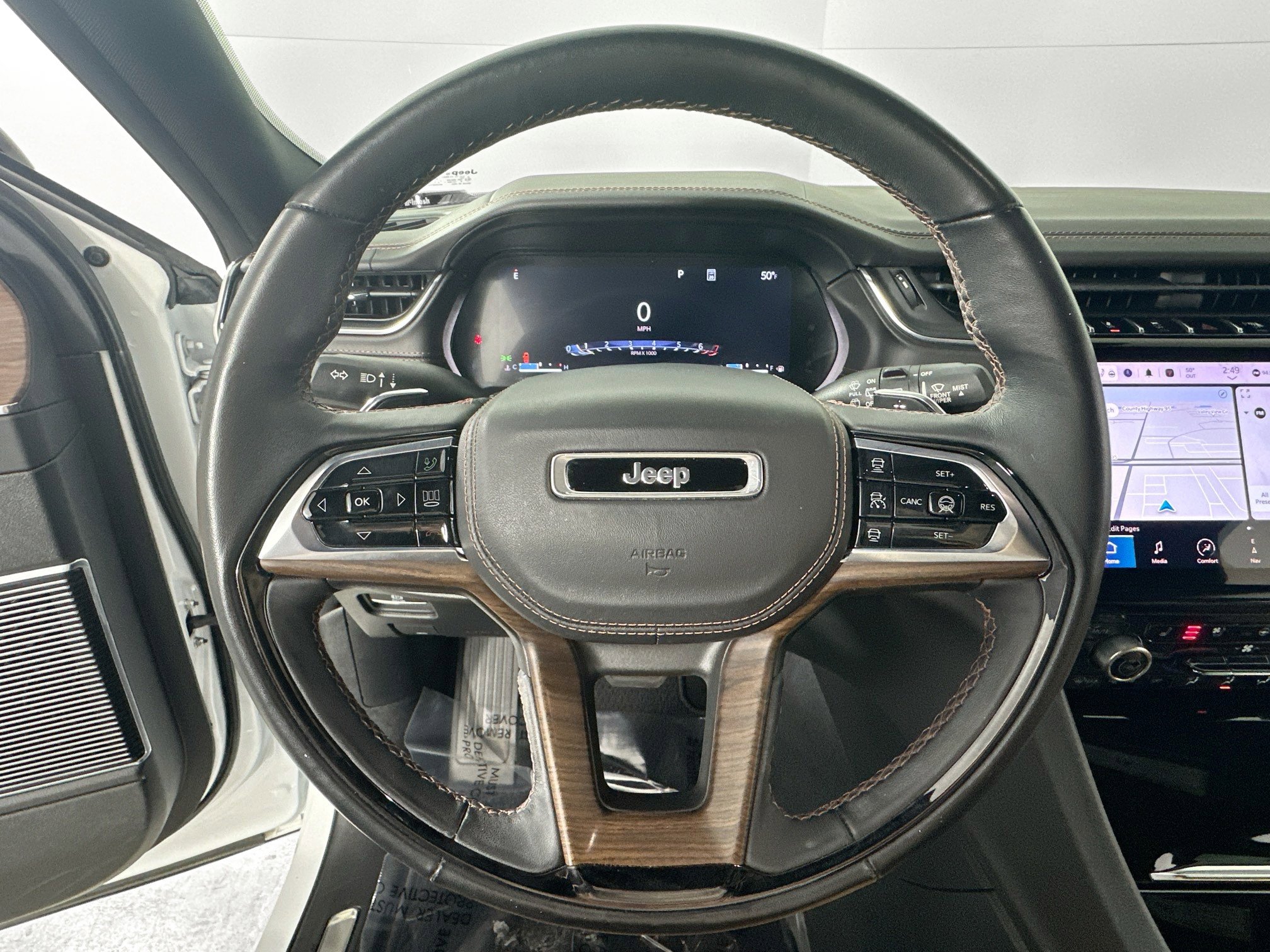 Used 2023 Jeep Grand Cherokee Summit w/ Rear Seat Video Group I image 11